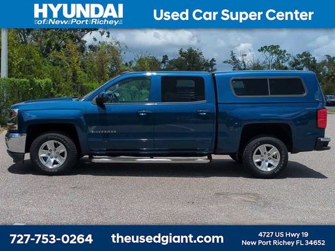 Used 2018 Chevrolet Silverado 1500 LT w/ All Star Edition RWD image 2