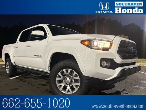Used 2017 Toyota Tacoma SR5 image 1