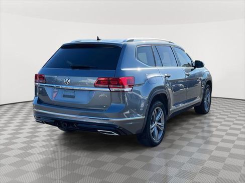 Used 2019 Volkswagen Atlas SE w/ Panoramic Sunroof Package image 4