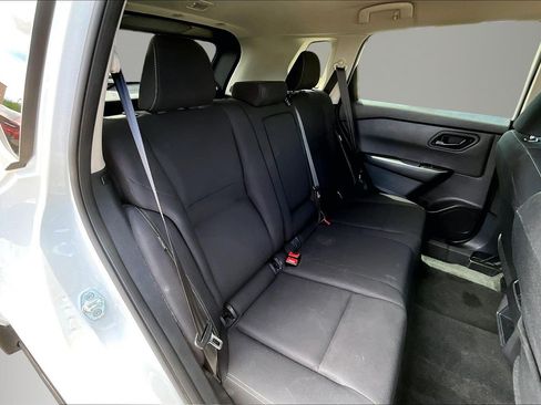 Used 2024 Nissan Rogue S FWD image 24