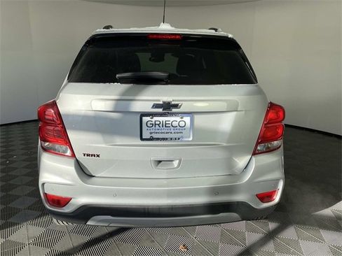 Used 2019 Chevrolet Trax LT w/ Redline Edition image 7