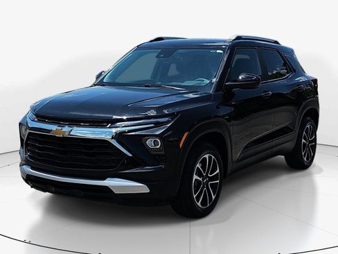 Used 2025 Chevrolet TrailBlazer LT AWD/4WD image 8