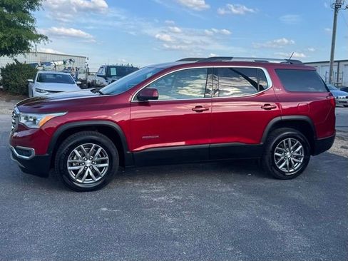 Used 2019 GMC Acadia SLT w/ LPO, Floor Liner Package FWD image 4