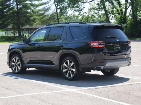 Used 2023 Honda Pilot Elite image 23