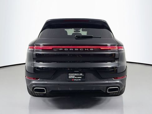 Certified 2024 Porsche Cayenne image 6