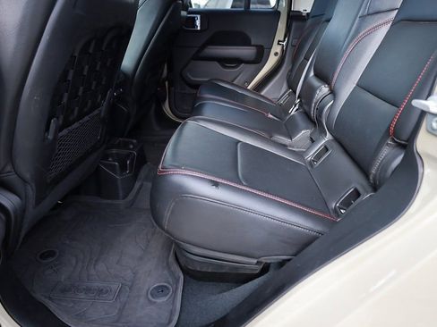 Used 2022 Jeep Gladiator Rubicon w/ LED Lighting Group image 33