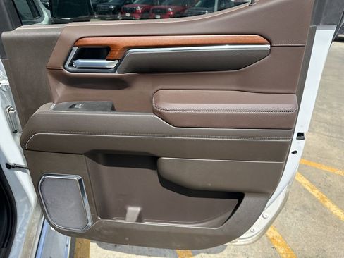 Used 2022 GMC Sierra 1500 Denali AWD/4WD image 29