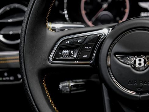 Used 2024 Bentley Flying Spur V8 image 14