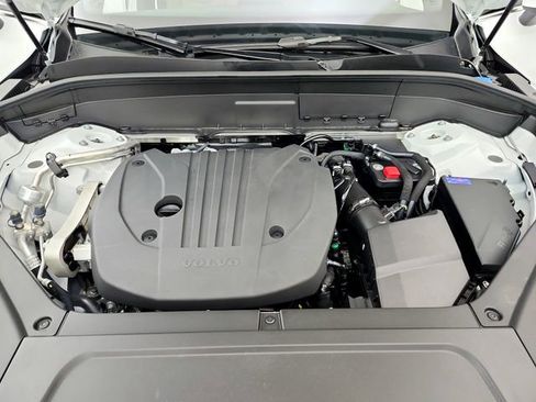 New 2026 Volvo XC90 B5 Plus w/ Protection Package image 33