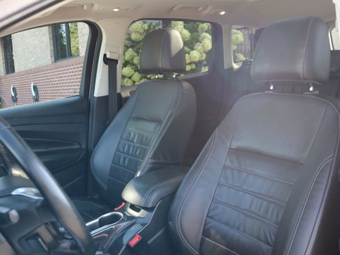 Used 2014 Ford Escape Titanium w/ Equipment Group 401A FWD image 23