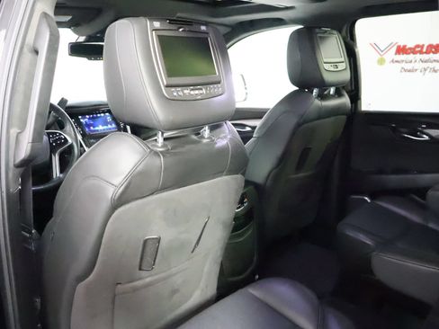 Used 2016 Cadillac Escalade Platinum AWD/4WD image 40