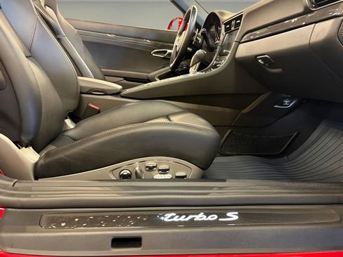 Used 2018 Porsche 911 Turbo S image 33