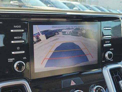 Used 2021 Kia Sorento LX image 23