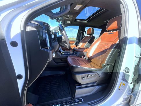 Used 2024 GMC Sierra 2500 Denali Ultimate AWD/4WD image 10