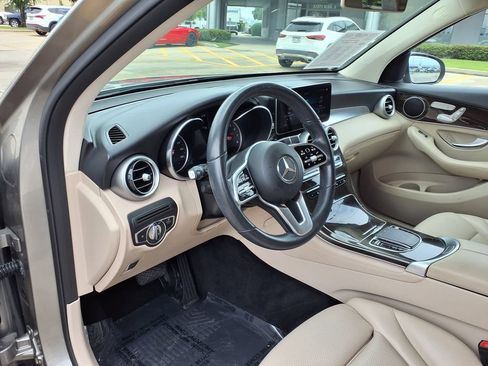 Used 2020 Mercedes-Benz GLC 300 image 5