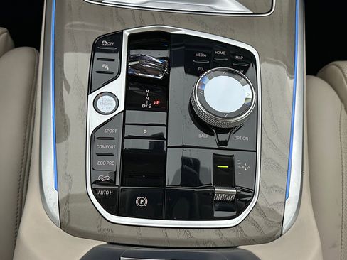 Used 2023 BMW X7 xDrive40i w/ Executive Package image 15