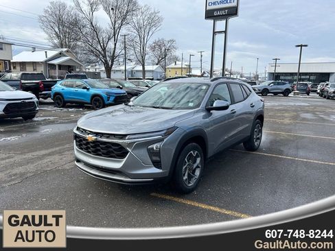 New 2026 Chevrolet Trax LT w/ Driver Confidence Package image 7