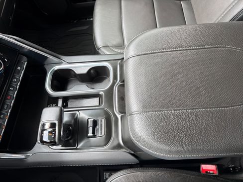 Used 2024 GMC Sierra 1500 Denali AWD/4WD image 31