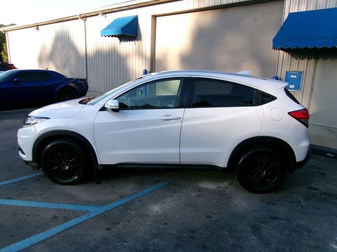Used 2019 Honda HR-V EX-L image 3