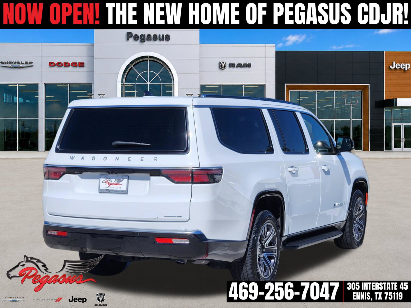 Used 2024 Jeep Wagoneer L Series II w/ Flexible Seating Group RWD image 5