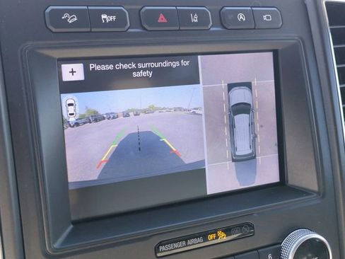 Used 2019 Ford Expedition Limited w/ Equipment Group 302A AWD/4WD image 23