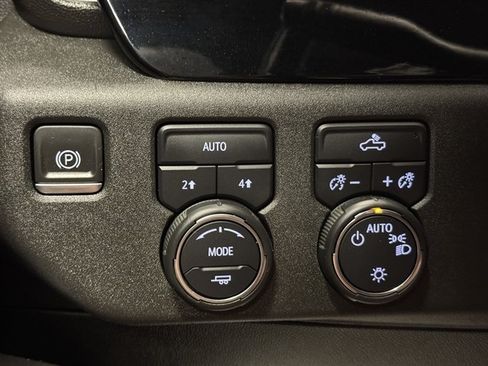 Used 2023 Chevrolet Silverado 1500 LT w/ Max Trailering Package AWD/4WD image 26