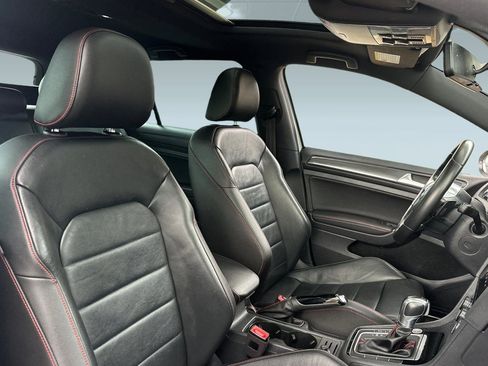 Used 2019 Volkswagen GTI SE w/ SE Experience Package image 30