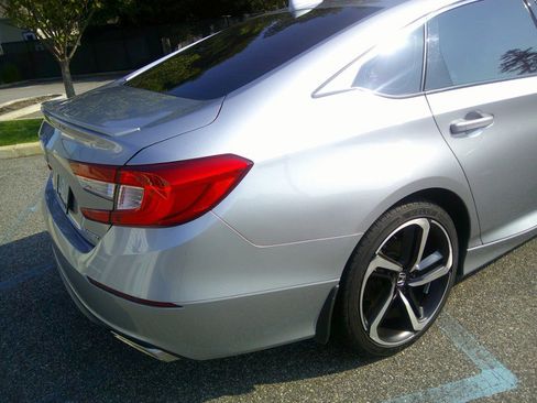 Used 2018 Honda Accord Sport image 24