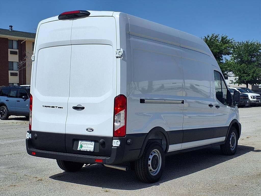 New 2026 Ford Transit 250 148 High Roof RWD image 4