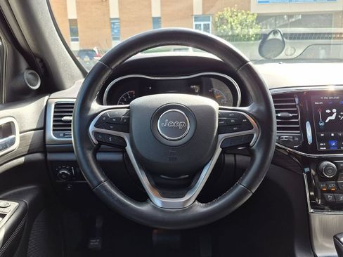 Used 2021 Jeep Grand Cherokee Laredo X AWD/4WD image 14