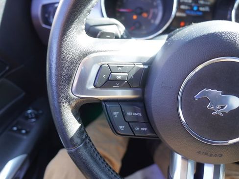 Used 2017 Ford Mustang EcoBoost image 19