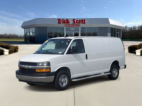 Used 2023 Chevrolet Express 2500 w/ Driver Convenience Package image 2