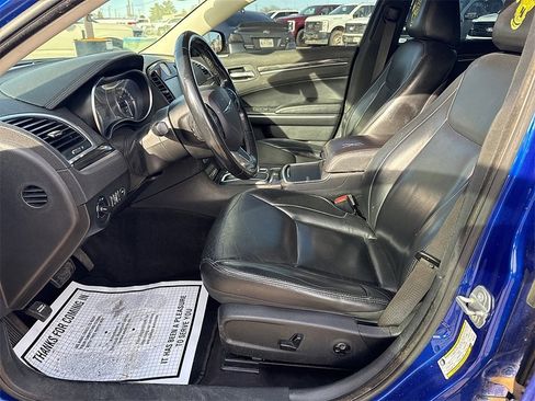 Used 2019 Chrysler 300 Touring L w/ Quick Order Package 22F image 9