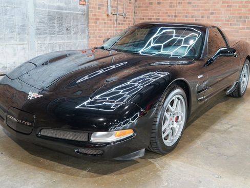 Used 2003 Chevrolet Corvette Z06 w/ Memory Package, 3 Drivers RWD image 21
