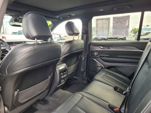 Used 2022 Jeep Grand Cherokee L Overland RWD image 14