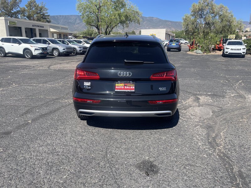 Used 2018 Audi Q5 2.0T Premium w/ Convenience Package AWD/4WD image 4