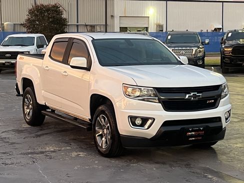 Used 2018 Chevrolet Colorado Z71 AWD/4WD image 5