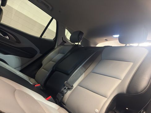 Used 2019 GMC Terrain SLT w/ Preferred Package FWD image 31