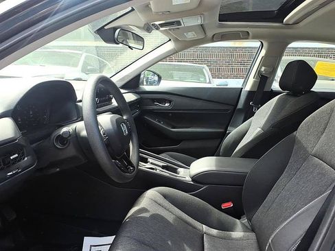 Used 2024 Honda Accord EX image 17
