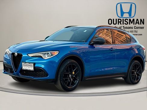 Used 2019 Alfa Romeo Stelvio Ti Sport w/ Quick Order Package 22S Sport image 2