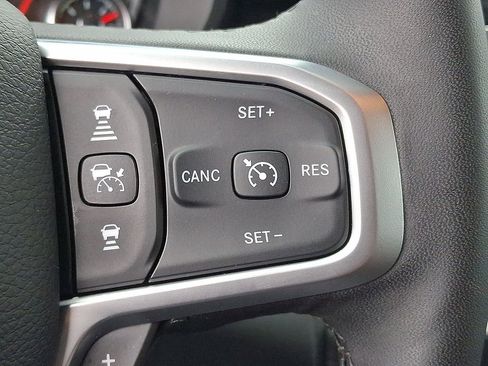Used 2025 RAM 1500 Big Horn AWD/4WD image 24