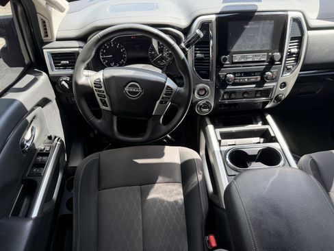 Used 2023 Nissan Titan SV w/ SV Convenience Package AWD/4WD image 12