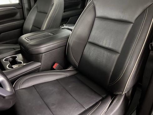 Certified 2022 GMC Yukon SLT w/ SLT Premium Package AWD/4WD image 19