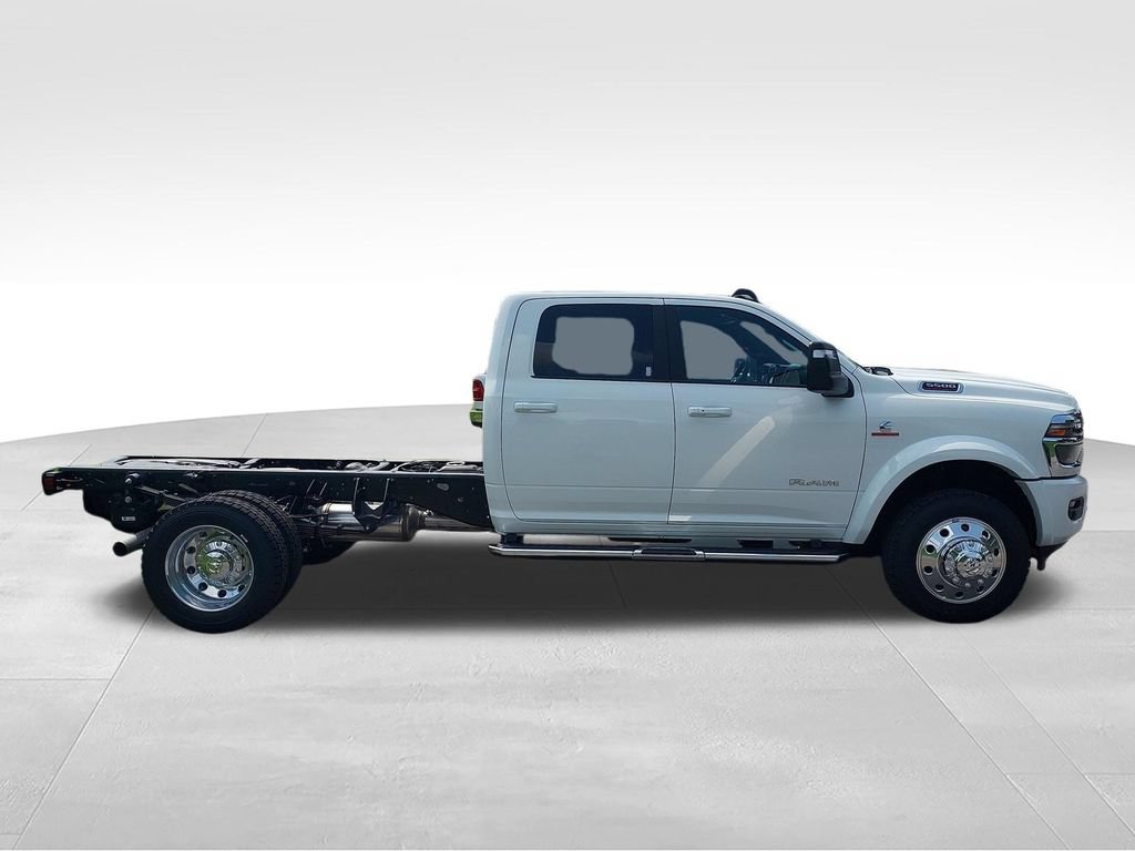 New 2026 RAM 5500 4x4 Crew Cab w/ Laramie Trim Package image 6