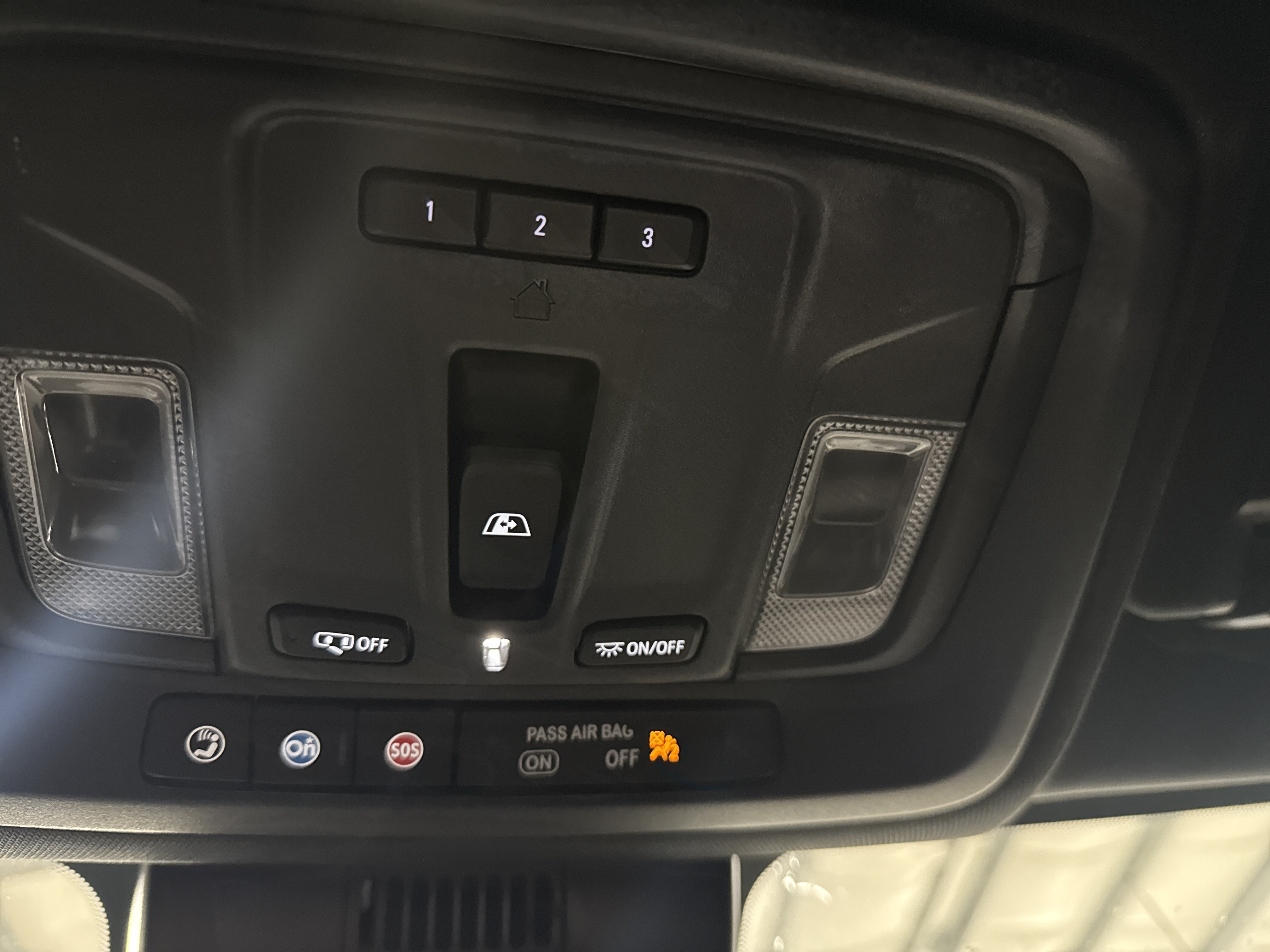 Used 2022 GMC Sierra 1500 AT4 w/ AT4 Preferred Package AWD/4WD image 13