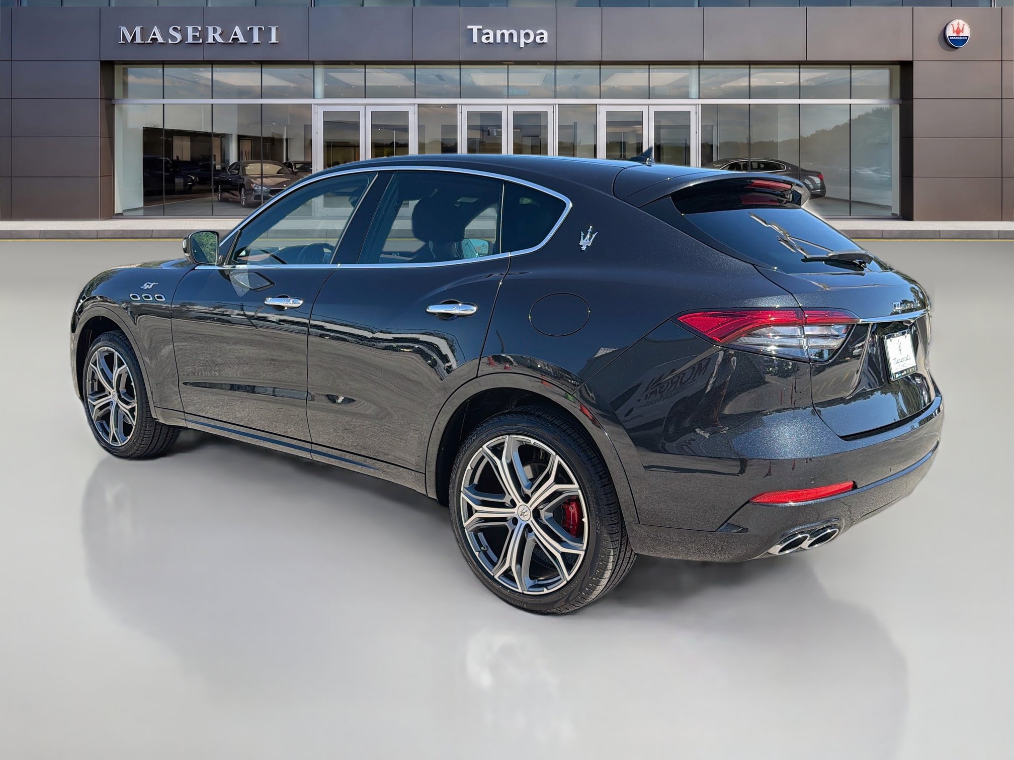 Used 2023 Maserati Levante GT AWD/4WD image 5