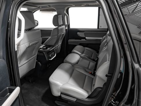 Used 2025 Ford Expedition Max Active AWD/4WD image 34