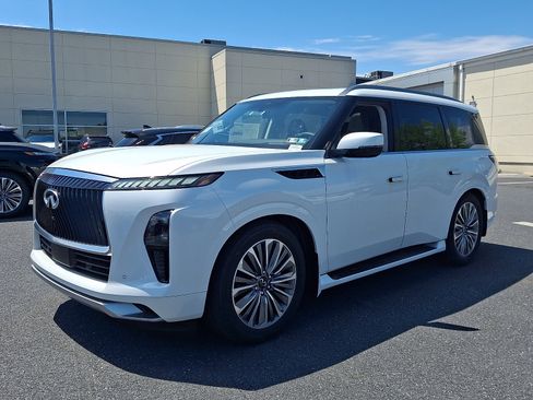 New 2026 INFINITI QX80 Luxe AWD/4WD image 2