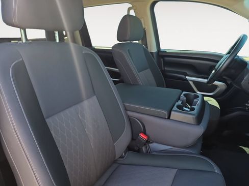 Used 2023 Nissan Titan SV AWD/4WD image 11