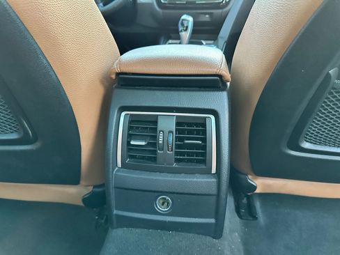 Used 2018 BMW 330e image 29